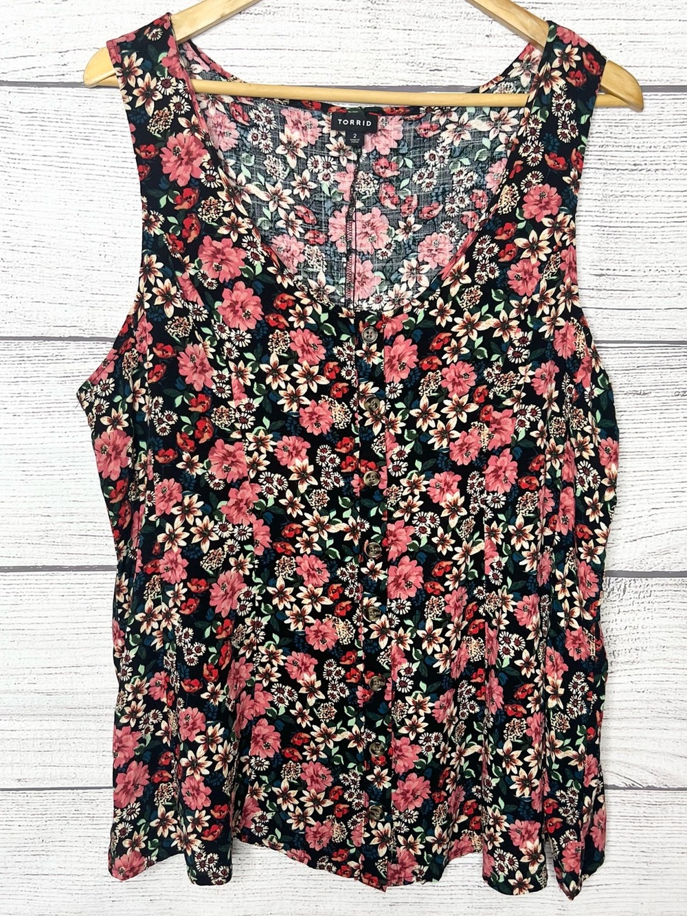 Torrid Floral V-Neck Sleeveless Button Front Tank Top Size 2X Black Pink Cream